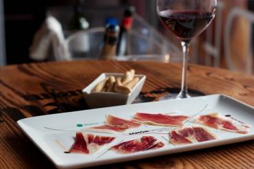 Cata de Jamón Serrano y vino