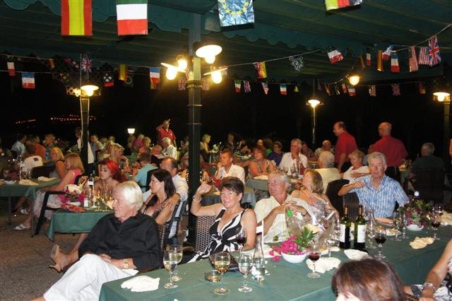 Super Fiesta en el Restaurante Los Arqueros Golf