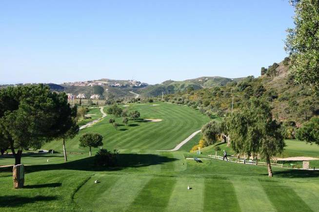 No spiking at Los Arqueros Golf
