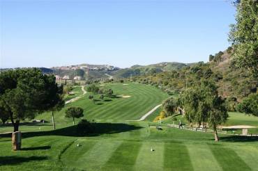 How to play the 15th hole of Los Arqueros Golf?