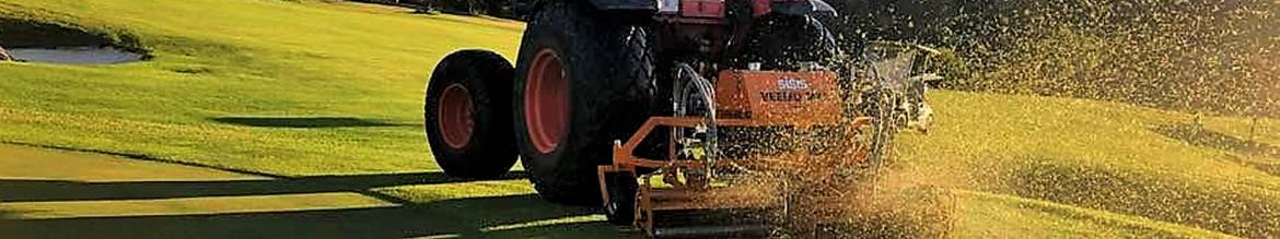banner-cortando-cesped-en-los-arqueros-golf-2.jpg