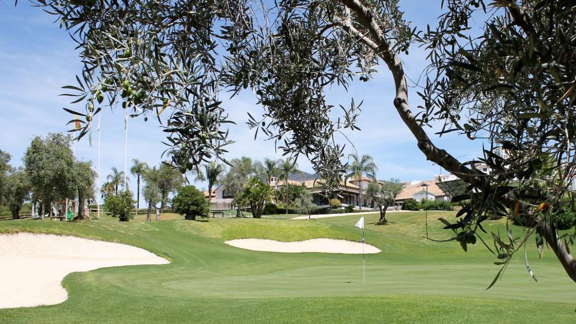 Play Golf and more at Los Arqueros Golf